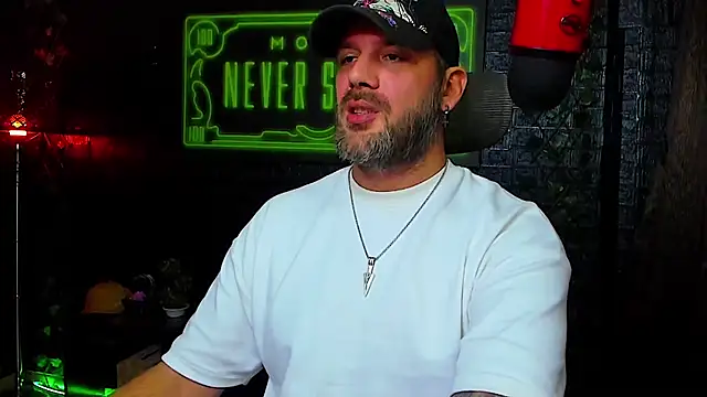 Snapshot of LexXHardy chatting on September 25, 5:44 am LexXHardy online show from September 25, 5:44 am