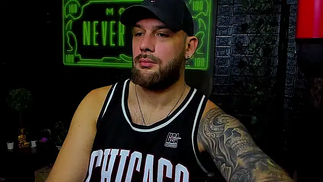 Snapshot of LexXHardy chatting on October 11, 8:13 am LexXHardy online show from October 11, 8:13 am