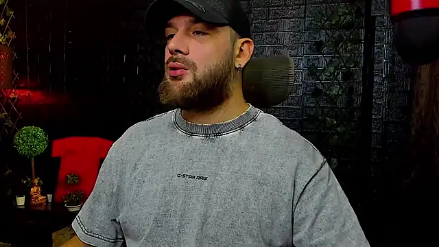 Snapshot of LexXHardy chatting on October 19, 1:01 pm LexXHardy online show from October 19, 1:01 pm