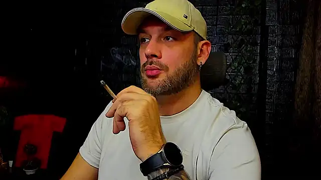 Snapshot of LexXHardy chatting on October 23, 7:34 pm LexXHardy online show from October 23, 7:34 pm