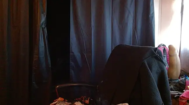 Snapshot of SimoneMoore chatting on March 14, 8:17 pm SimoneMoore online show from March 14, 8:17 pm