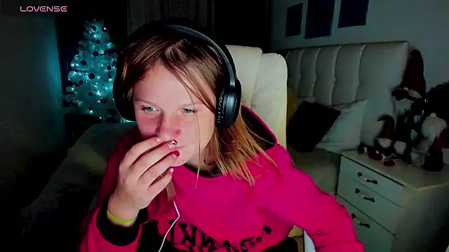 Kathlyn  Heath online show from December 29, 7:22 pm