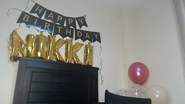 NIKKIE LOVE online show from January 20, 4:10 am