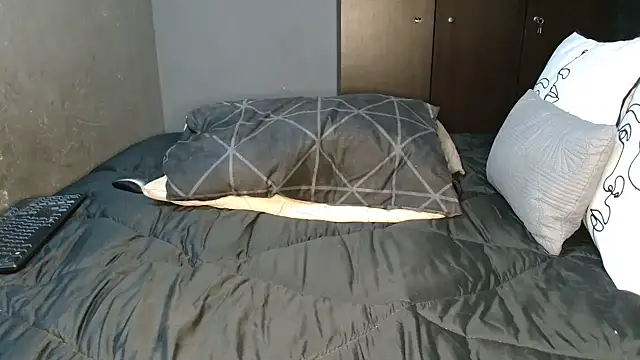 CURVEYDOLLXX online show from February 22, 7:01 am