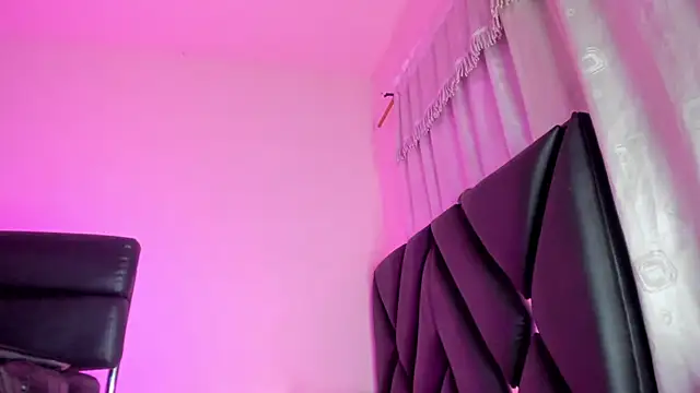 Snapshot of stephany_doll_ chatting on May 1, 9:03 am stephany doll online show from May 1, 9:03 am