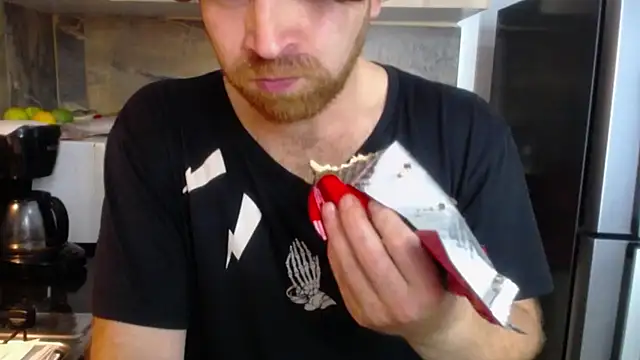 michacosio online show from October 28, 2:37 am