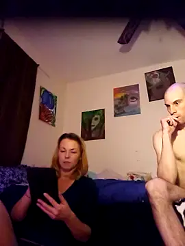 Snapshot of cammyquart chatting on December 2, 9:56 am cammyquart online show from December 2, 9:56 am