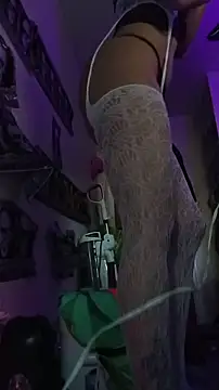 Snapshot of cammyquart chatting on October 21, 9:48 pm cammyquart online show from October 21, 9:48 pm