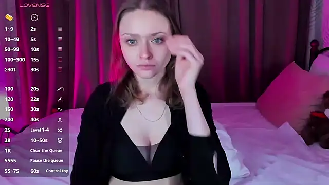 Linda Bryant online show from December 16, 12:48 am