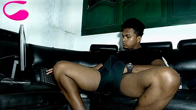 Snapshot of master95 chatting on January 2, 1:49 am master95 online show from January 2, 1:49 am