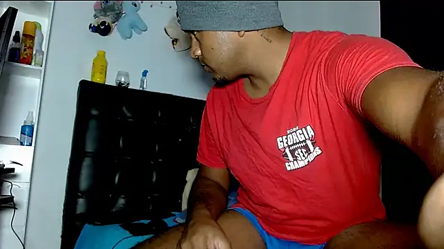 Snapshot of master95 chatting on February 26, 7:05 pm master95 online show from February 26, 7:05 pm