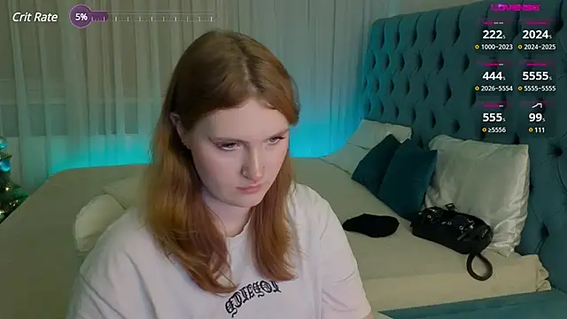  Chlo  e online show from December 17, 4:45 am