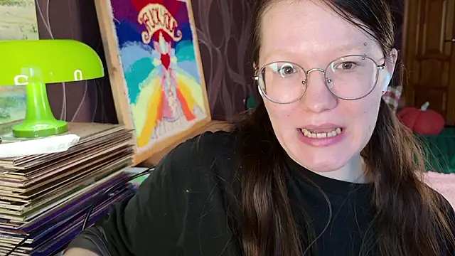 Snapshot of MiriamOr chatting on January 11, 8:41 am MiriamOr online show from January 11, 8:41 am