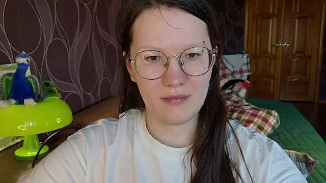 Snapshot of MiriamOr chatting on March 22, 8:29 am MiriamOr online show from March 22, 8:29 am