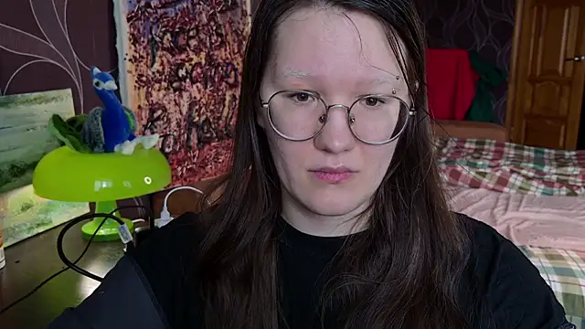 Snapshot of MiriamOr chatting on April 12, 8:08 am MiriamOr online show from April 12, 8:08 am