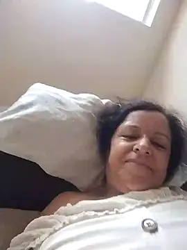 Snapshot of mariy522 chatting on February 13, 4:28 pm mariy522 online show from February 13, 4:28 pm