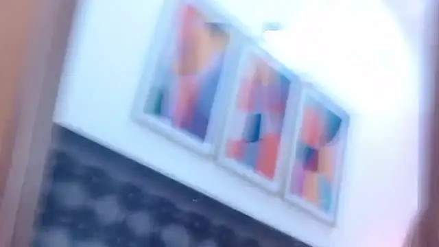 Snapshot of sandra_20 chatting on October 3, 11:40 am sandra 20 online show from October 3, 11:40 am