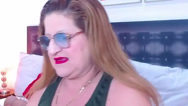 Snapshot of sandra_20 chatting on October 20, 11:21 am sandra 20 online show from October 20, 11:21 am