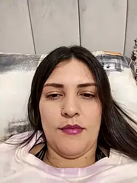 Mia Hampton online show from January 9, 9:16 pm