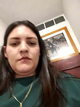 Mia Hampton online show from May 6, 11:32 pm