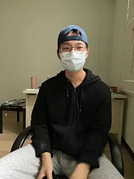 Snapshot of h4779150 chatting on February 1, 3:05 am h4779150 online show from February 1, 3:05 am