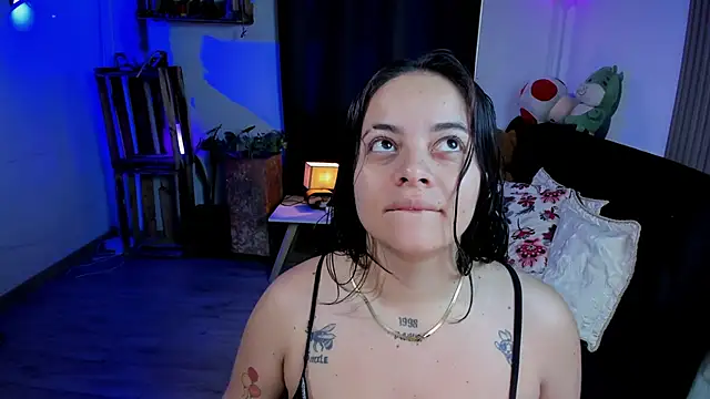 Cuttiealice online show from January 9, 12:30 pm