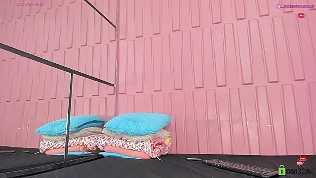 Snapshot of Briana_Wells_ chatting on March 4, 2:42 pm Briana Wells online show from March 4, 2:42 pm