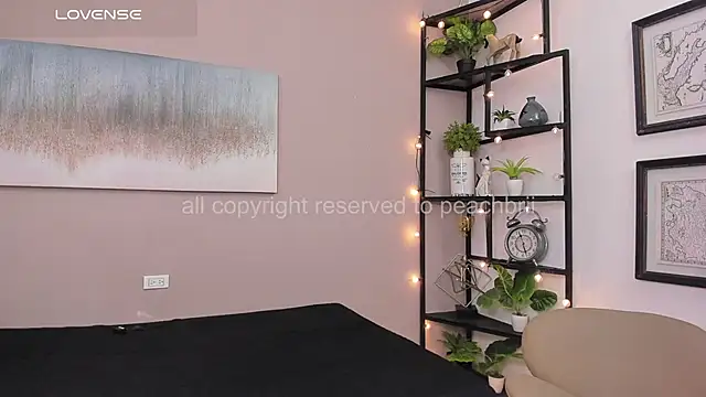 Briana Wells  online show from May 11, 12:33 pm
