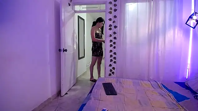 ivonne  hott1 online show from September 28, 6:02 pm