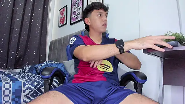 The skinnyguys online show from November 15, 10:04 pm