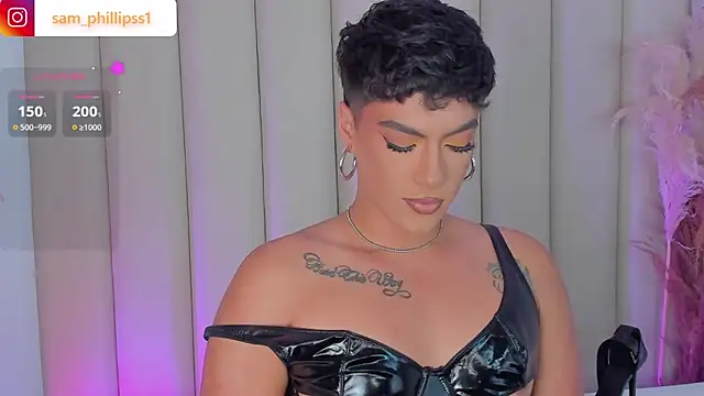 Snapshot of sam_phillipss chatting on April 2, 9:34 pm sam phillipss online show from April 2, 9:34 pm