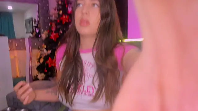 zoe kittylove online show from November 20, 5:18 am