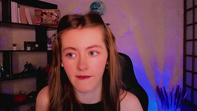 KateCuddle online show from December 9, 3:40 am