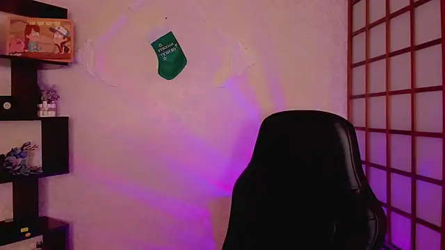 KateCuddle online show from December 31, 4:49 am