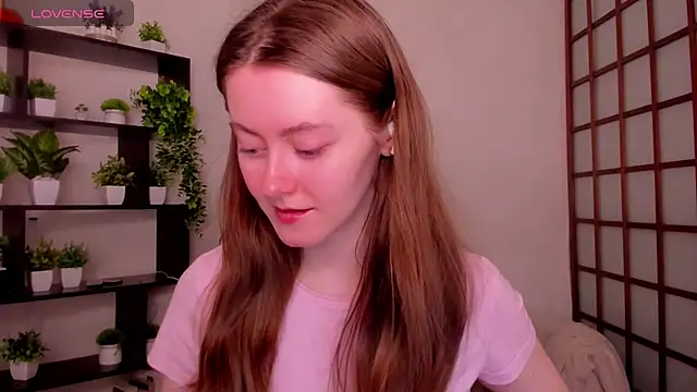 KateCuddle online show from May 5, 1:57 am