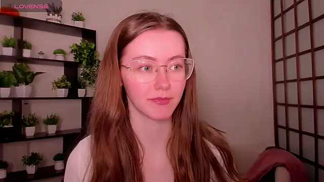 KateCuddle online show from May 14, 2:07 am