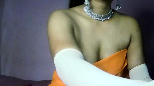 Snapshot of DAKSHA04 chatting on June 4, 12:00 pm DAKSHA04 online show from June 4, 12:00 pm