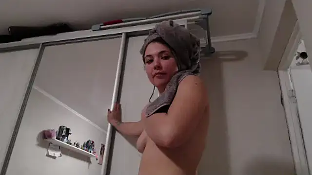 Snapshot of delightful_sofi chatting on February 25, 5:33 pm delightful sofi online show from February 25, 5:33 pm
