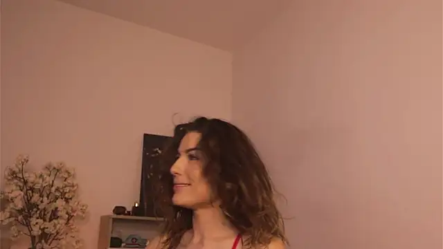 Snapshot of Misslullu chatting on March 13, 4:27 am Misslullu online show from March 13, 4:27 am