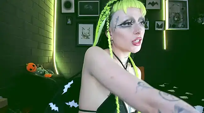 insania 9999  online show from December 2, 8:33 pm