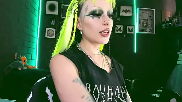 insania 9999  online show from January 24, 6:35 pm