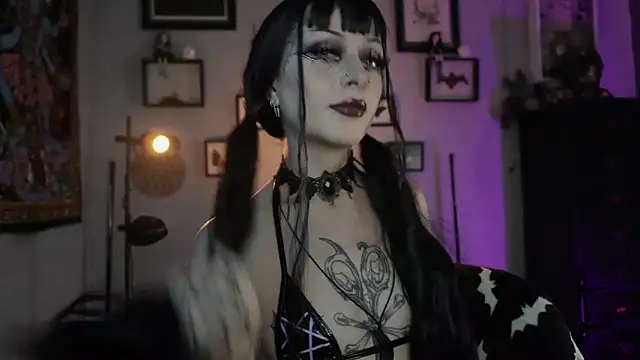 insania 9999  online show from April 30, 5:19 pm