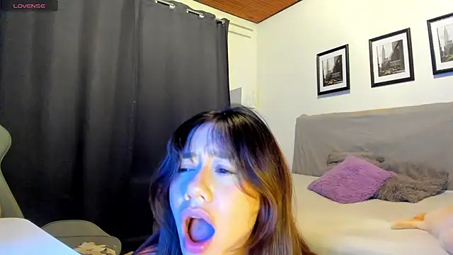 Snapshot of sofimendoza chatting on October 19, 8:04 am sofimendoza online show from October 19, 8:04 am