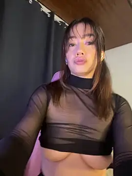 sofimendoza online show from May 14, 4:30 am