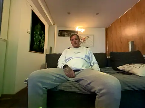 Snapshot of steveindahouse chatting on September 26, 12:31 pm steveindahouse online show from September 26, 12:31 pm