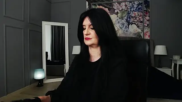 Snapshot of DomMelissaW chatting on December 21, 3:14 am DomMelissaW online show from December 21, 3:14 am