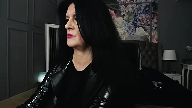 Snapshot of DomMelissaW chatting on September 13, 5:24 pm DomMelissaW online show from September 13, 5:24 pm