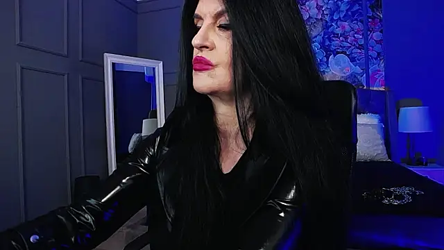 Snapshot of DomMelissaW chatting on March 17, 10:13 pm DomMelissaW online show from March 17, 10:13 pm