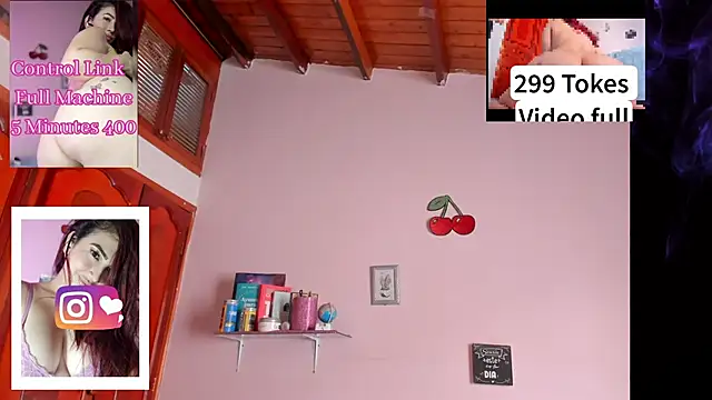 Snapshot of Nicole_x chatting on March 7, 5:49 pm Nicole x online show from March 7, 5:49 pm