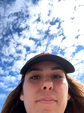 LeaGambit   online show from October 10, 7:13 pm